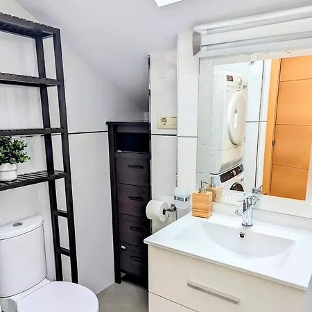 Apartment Modern Penthouse - 1 Min From The